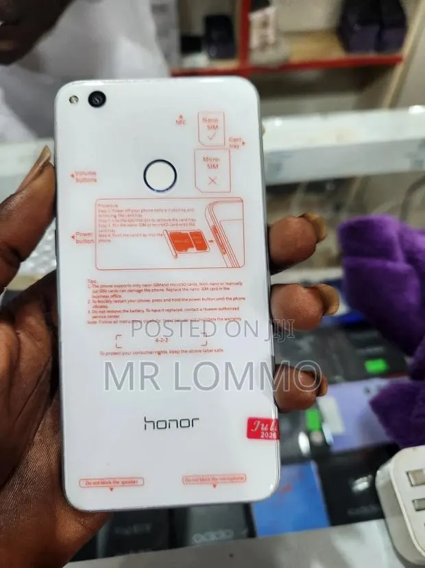 Honor 8 Lite 16 GB White · Photo 1