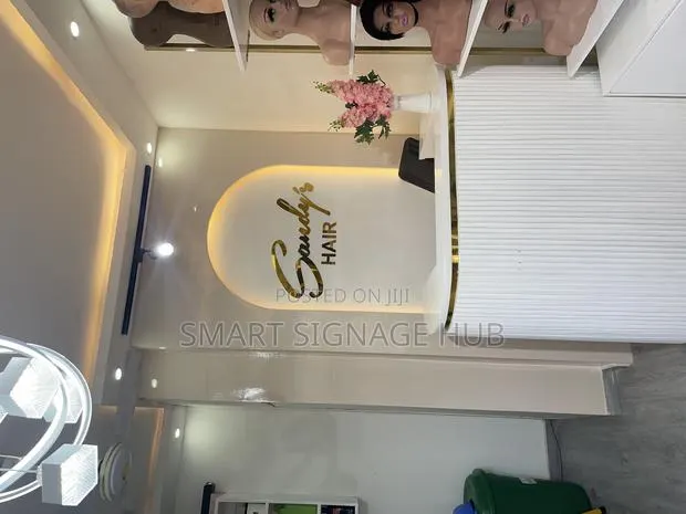 Indoor Gold Lettering · Photo 1