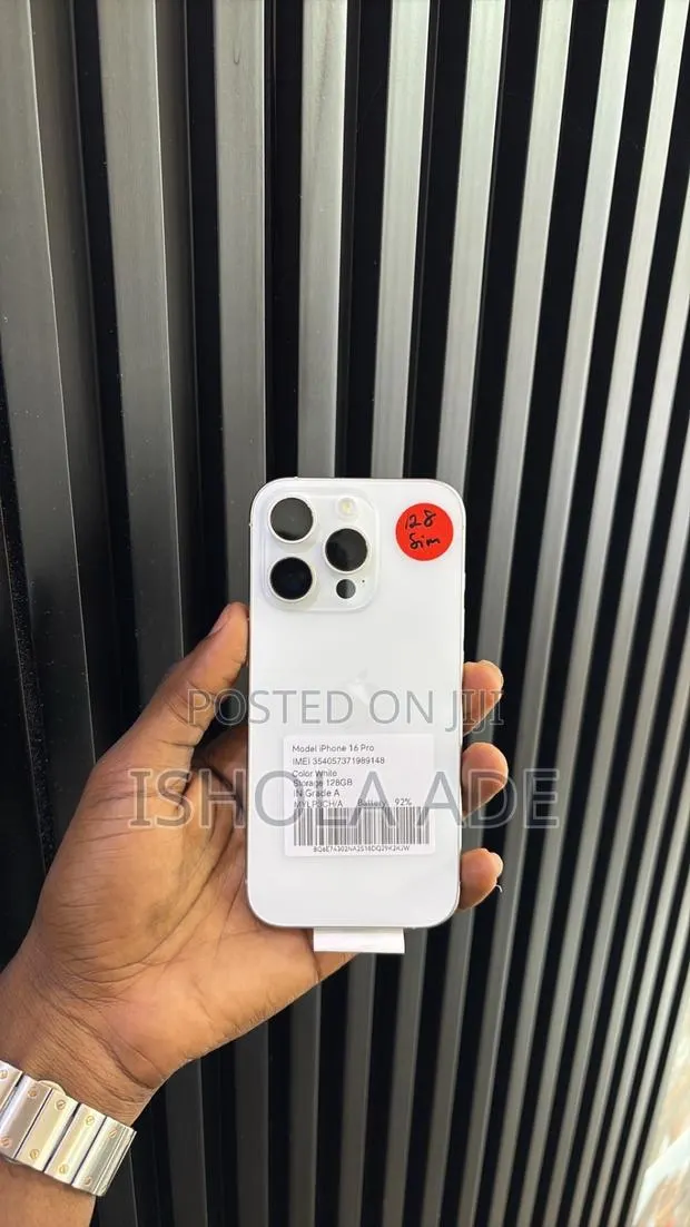 Apple iPhone 16 Pro 128 GB · Photo 1