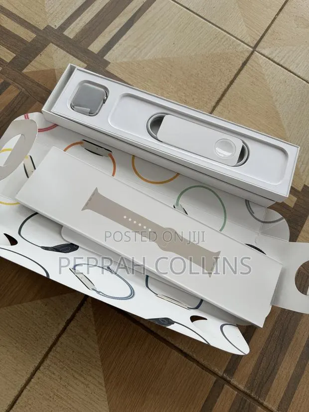 Apple Watch SE Gen2 · Photo 1
