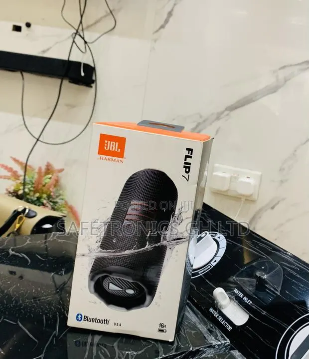 Newly in Stock JBL ___ Bluetooth Black Flip 7 Speaker · Photo 1