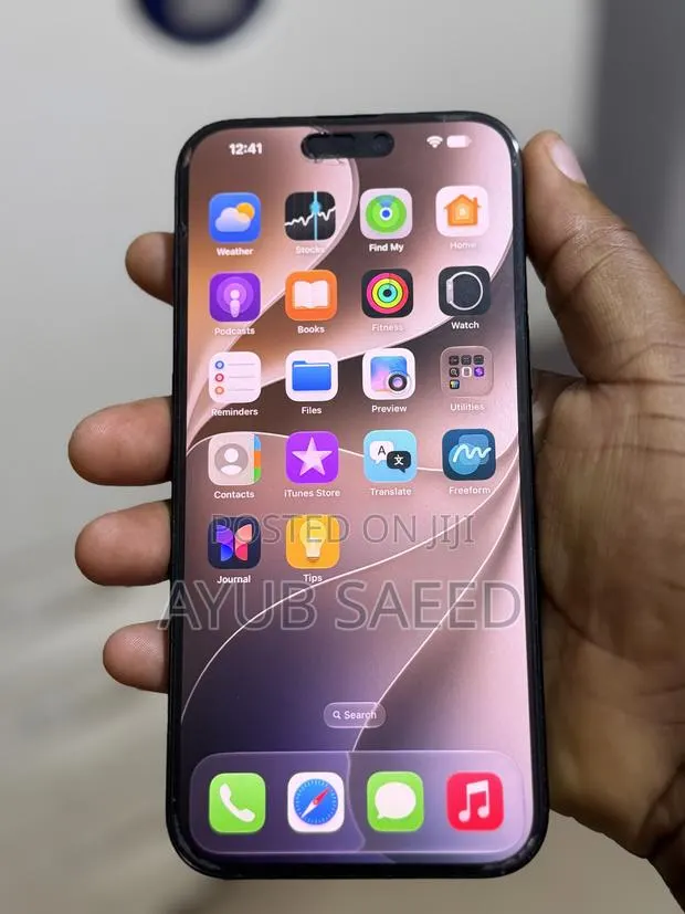 Apple iPhone 16 Pro Max 256 GB Black · Photo 1