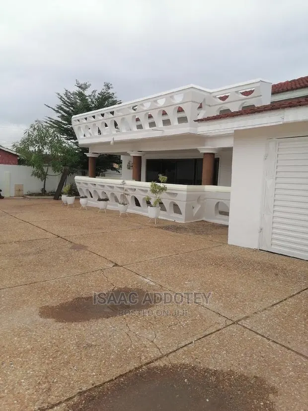 5bdrm House in Spintex for rent · Photo 1