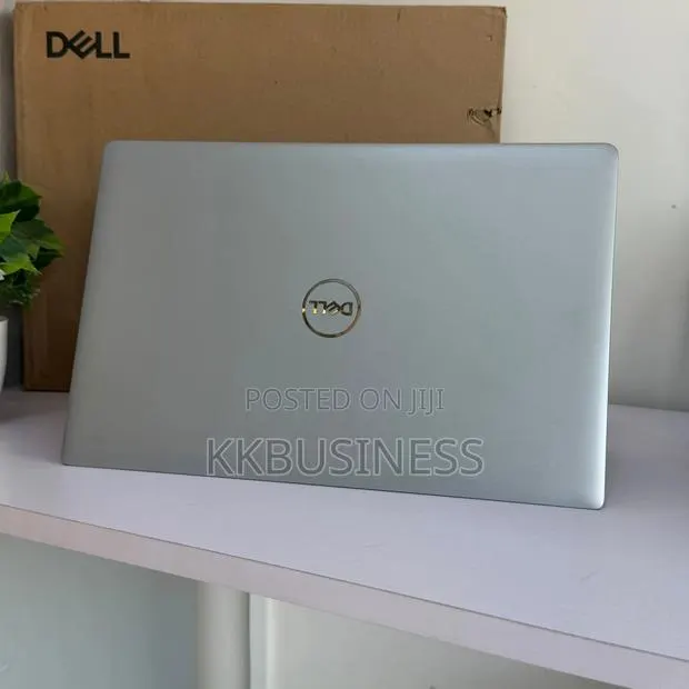 New Laptop Dell Precision 3561 16GB Intel Core i5 SSD 512GB · Photo 1