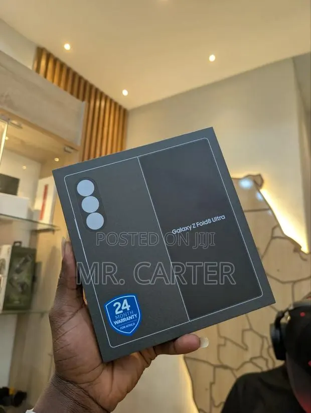 New Samsung Galaxy Z Fold8 Ultra 256 GB Black · Photo 1