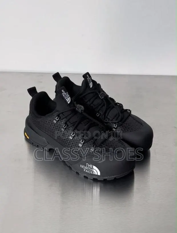 North Face Low · Photo 1