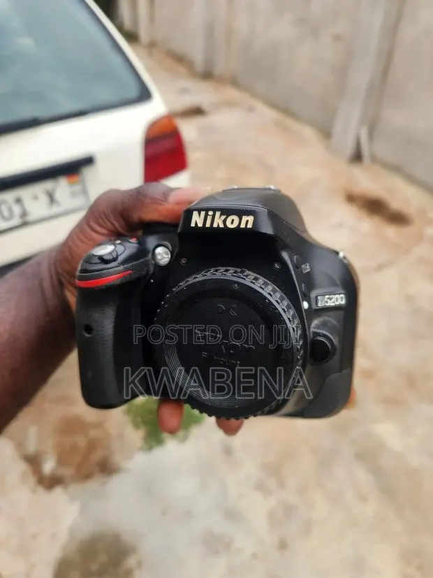 Nikon D5200 Camera · Photo 1