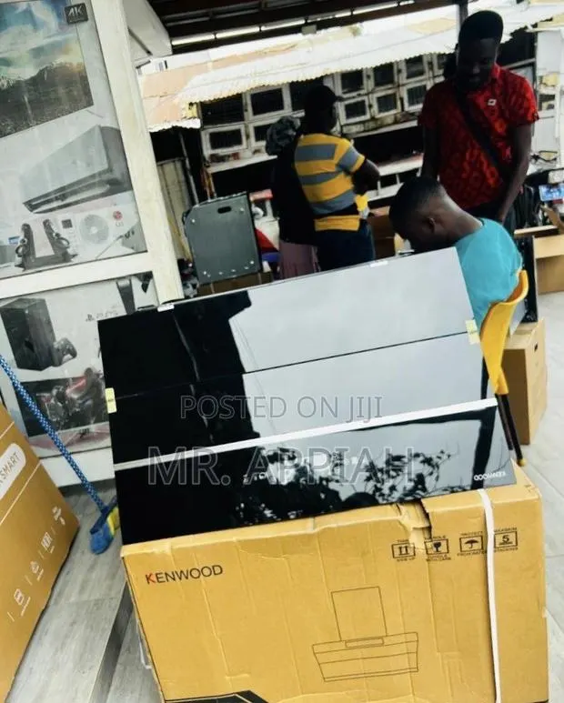Classic Kenwood 90cm Tempered Glass Heat Extractor · Photo 1