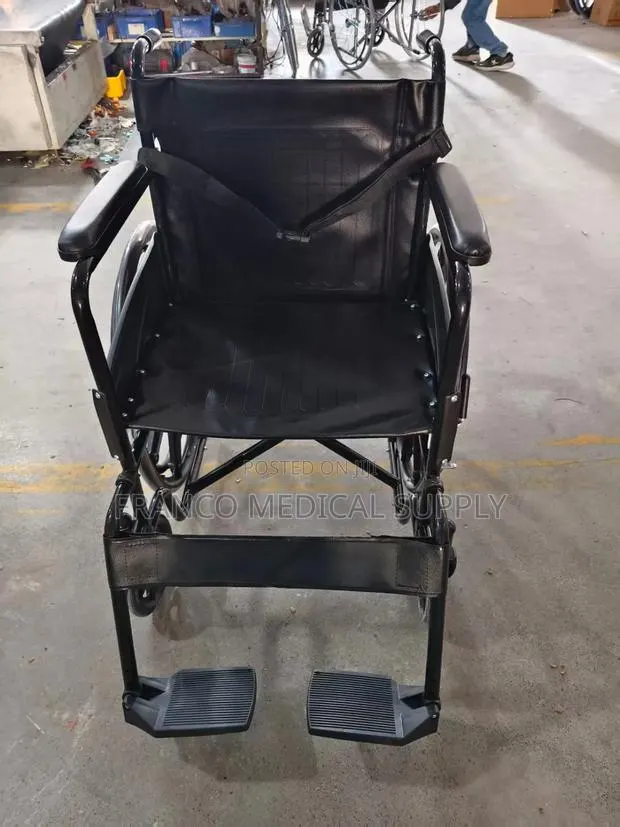 Foldable Wheelchair · Photo 1