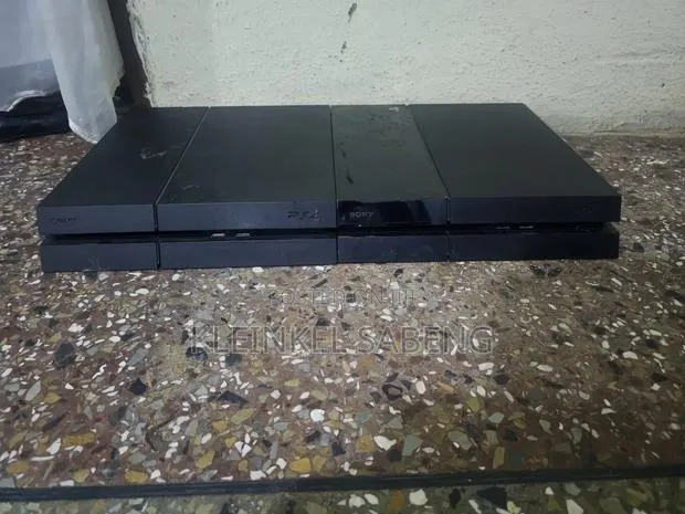 Ps4 Standard Empty · Photo 1