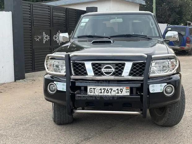 Nissan Patrol 2015 Black