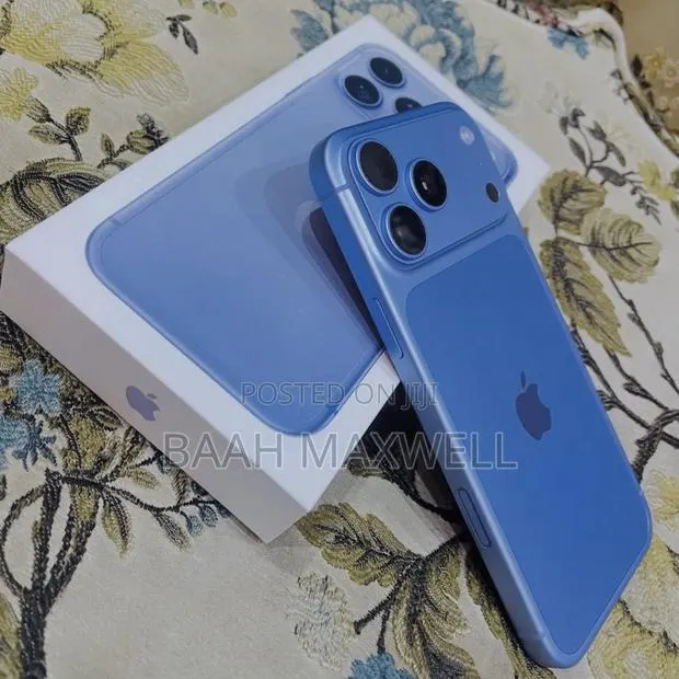 New Apple iPhone 18 Pro Max 256 GB Blue · Photo 1