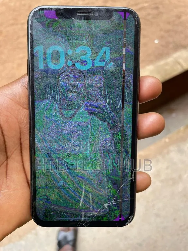 Apple iPhone 11 Pro 256 GB Gray · Photo 1