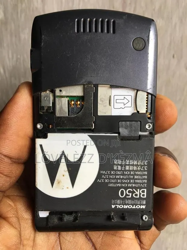 Motorola V300 Gray · Photo 3