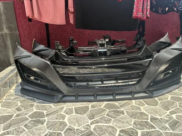 Complete Front Bumper Accord 2018-2019-2020 · Photo 1
