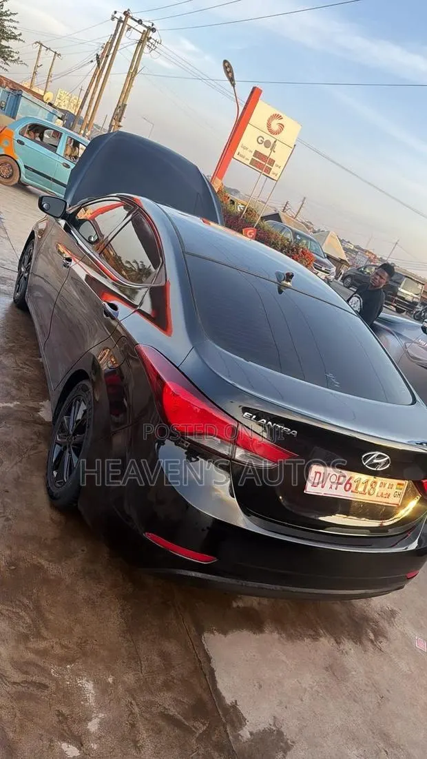 Hyundai Elantra 2016 Black · Photo 1