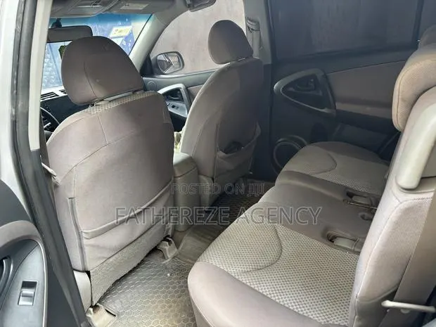 Toyota RAV4 2.5 Limited 2012 Silver · Photo 1