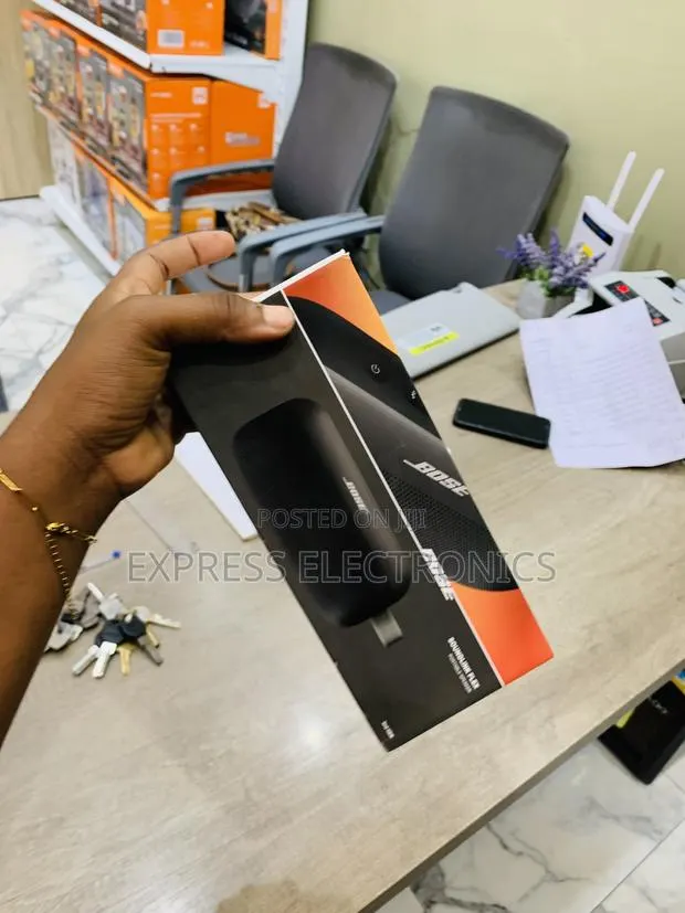 Zealous Sleek Bose SoundLink Flex Rugged,waterproof Portable Bluetooth · Photo 1