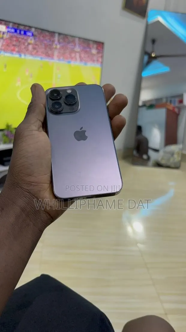Apple iPhone 13 Pro 128 GB Silver · Photo 1