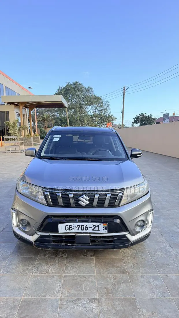 Suzuki Vitara 2021 Silver · Photo 1