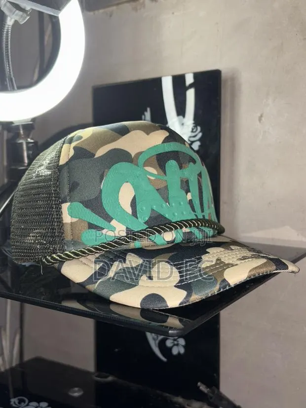 Baseball Cap · Photo 1