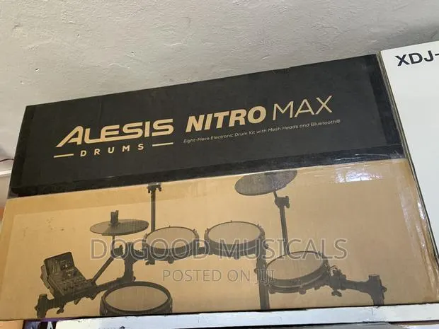 ALESIS NITRO MAX 8piece Electronic Drum Kit · Photo 1