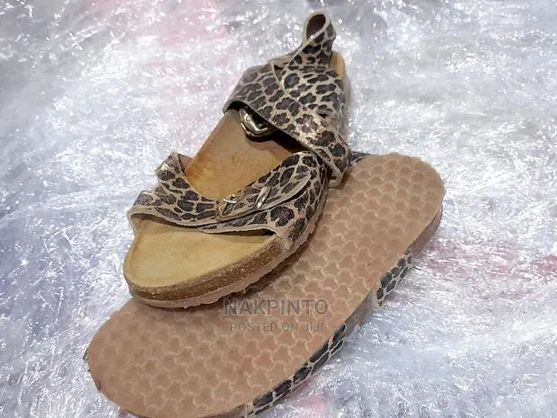 Sandals for Kids · Photo 1