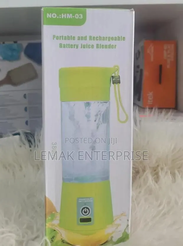 Portable and Rechargeable Battery Juice Blender · Photo 1