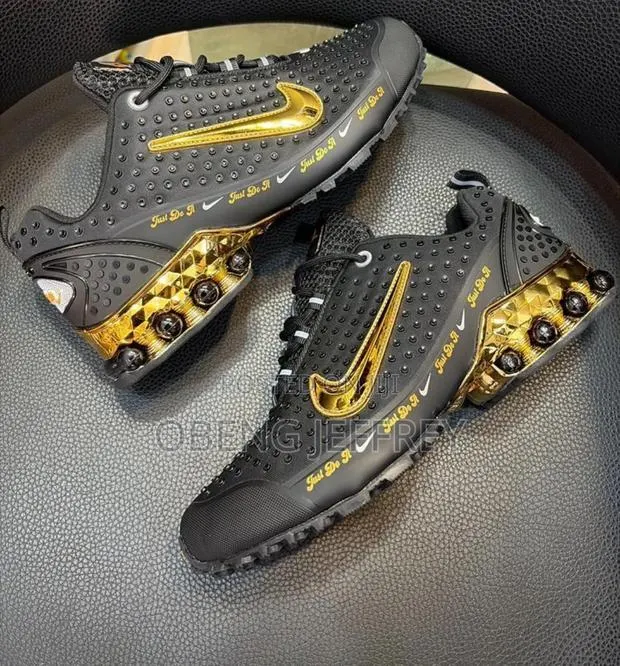 Original Nike Shox TL Black/Metallic Gold · Photo 1