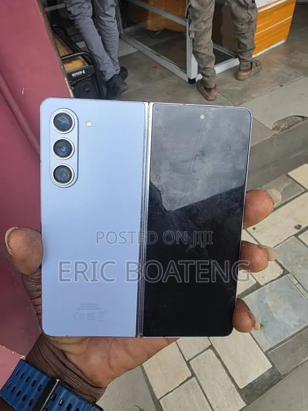Samsung Galaxy Z Fold 5 256 GB Blue · Photo 1