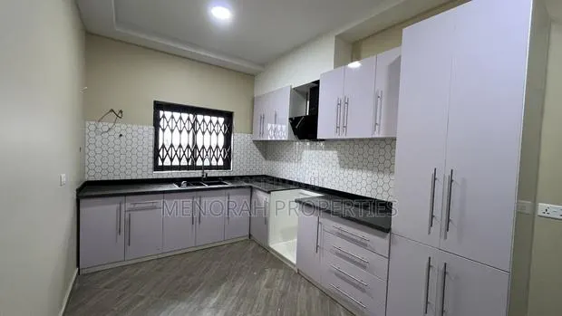 3bdrm Apartment in Adenta Ashiyie, Frafraha for rent · Photo 1