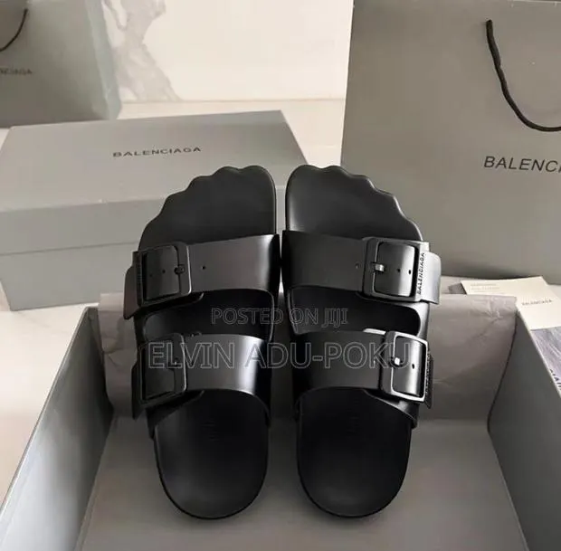 Balenciaga Sunday Sandal | Black · Photo 1