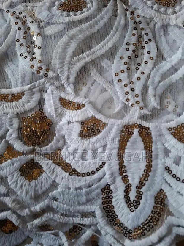 White Lace Fabric. 3 Yards of Lace and 3 Yards of Paradise · Photo 1