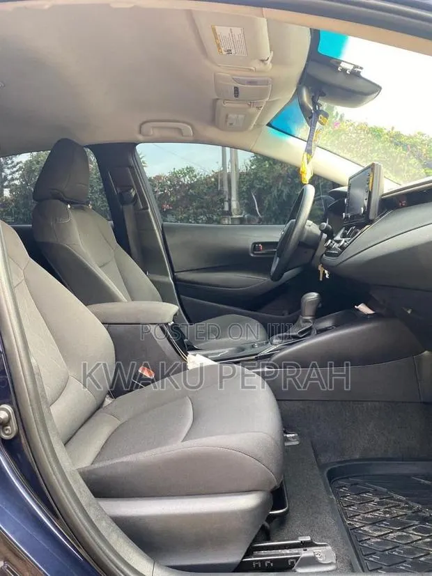 Toyota Corolla LE 2022 · Photo 1