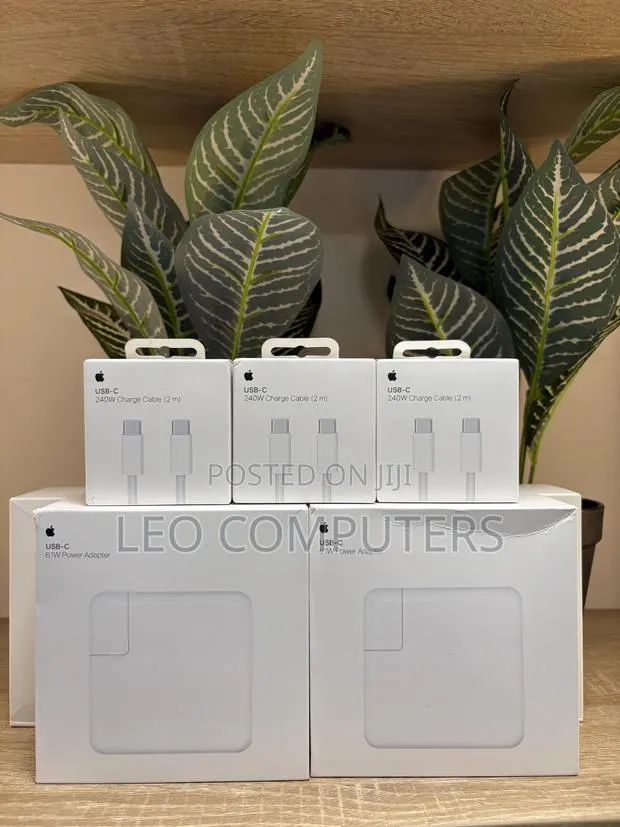 MacBook Charger 96watts · Photo 1