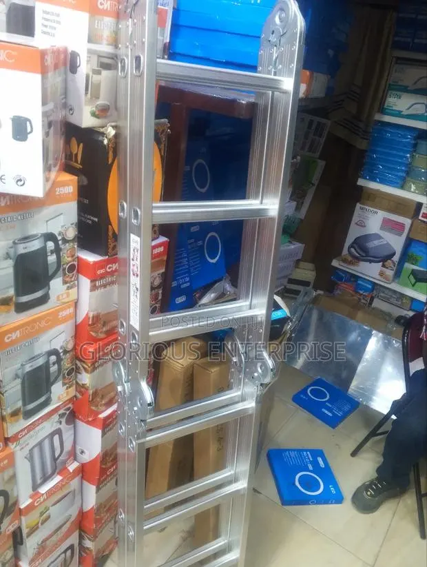 12 Steps Fordable Ladder · Photo 1