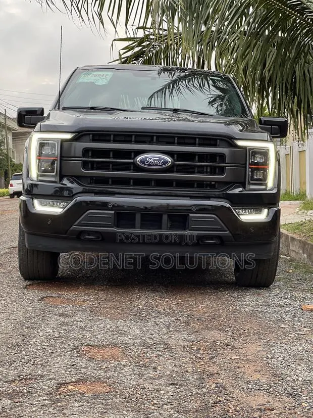 Ford F-150 LARIAT 2023 Black