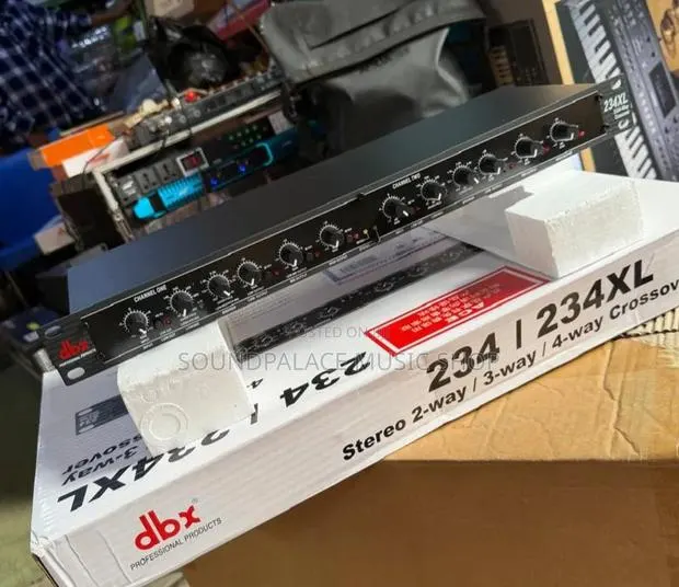 DBX 234 / 234xl Professional Audio Crossover · Photo 1