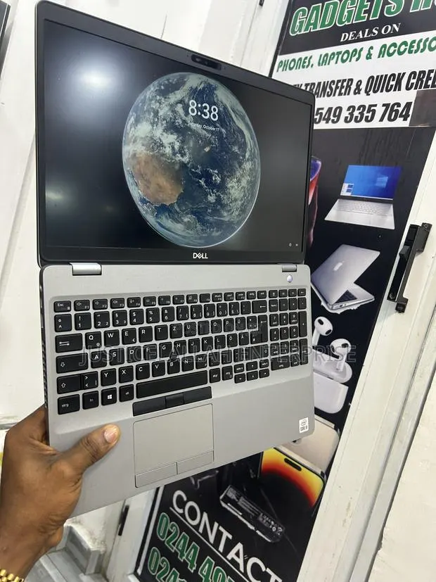 Laptop Dell Precision 3561 16GB Intel Core i9 SSD 512GB · Photo 1