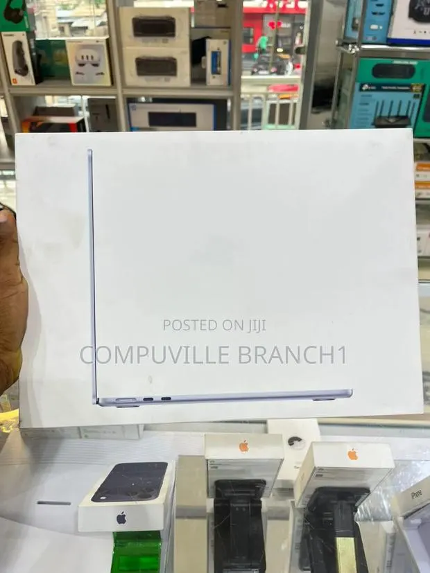New Laptop Apple MacBook Air 2026 M5 13-inch 16GB Apple M5 SSD 512GB · Photo 1