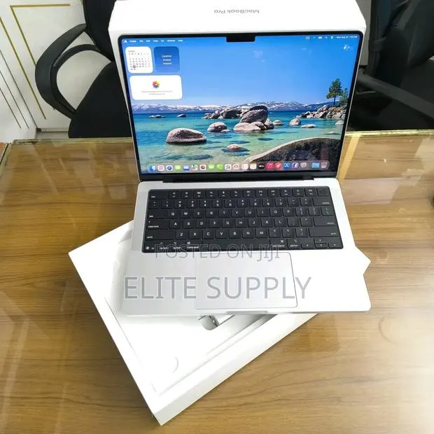 New Laptop Apple MacBook Pro 2024 M3 16GB Apple M3 SSD 512GB · Photo 1