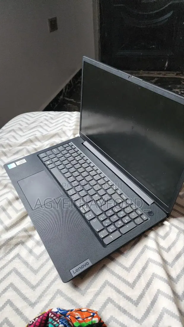 Laptop Lenovo V15 G3 16GB Intel Core i5 SSD 512GB · Photo 1