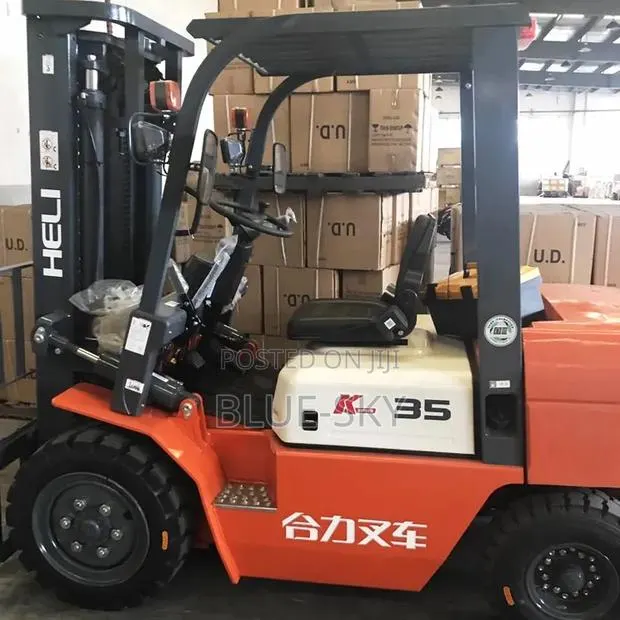 3.5 Tons Heli Forklift Machines Available for Sale · Photo 3