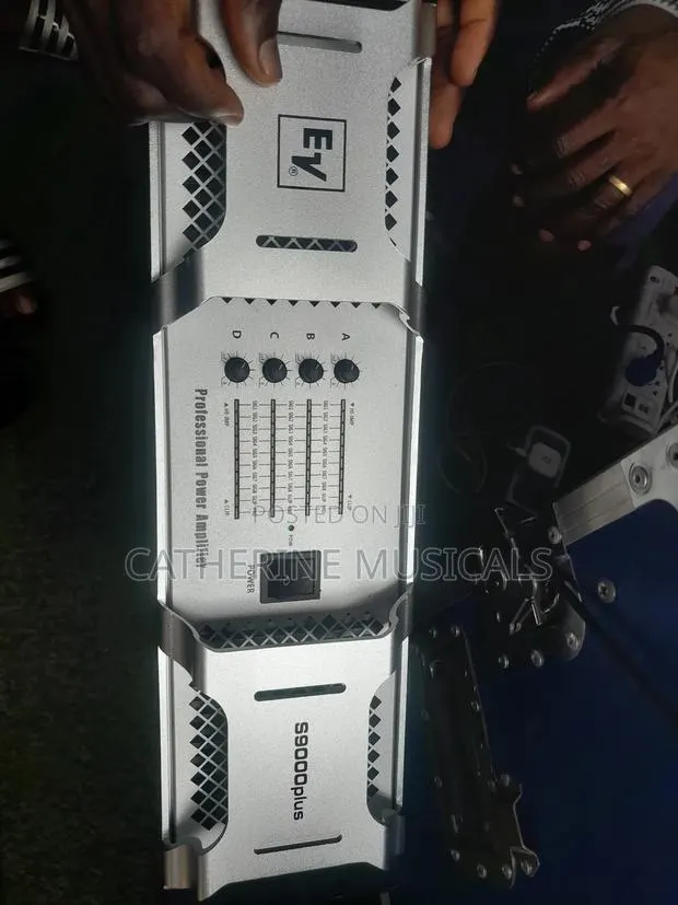 Ev S9000 Plus 4 in 1 Bass Amplifier · Photo 1