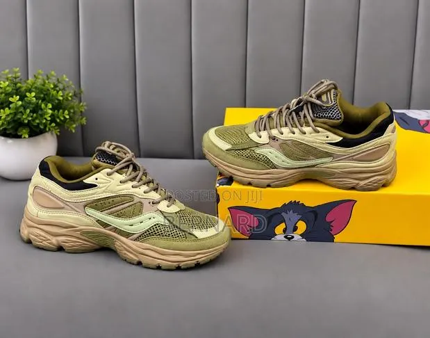 Saucony ProGrid Omni 9 · Photo 1