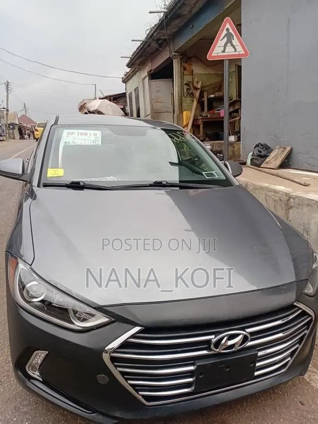 Hyundai Elantra SE 2018 Black · Photo 1