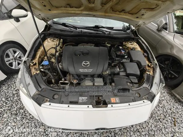 Mazda 3 2016 White · Photo 1