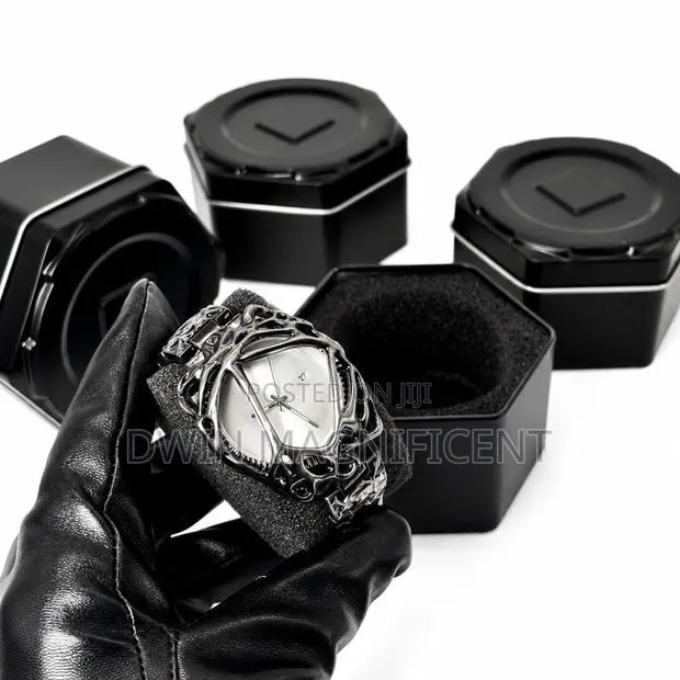 Y2k-Inspired Cyber Alien Soldered Watch · Photo 1