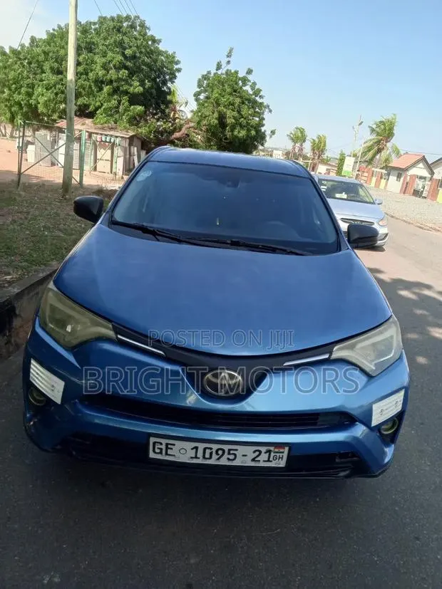 Toyota RAV4 SE 4dr SUV AWD (2.5L 4cyl 6A) 2018 Blue · Photo 1