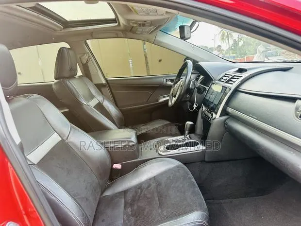 Toyota Camry SE Sport 4dr Sedan w/Prod. End 11/13 (2.5L 4cyl 6A) 2014 · Photo 1